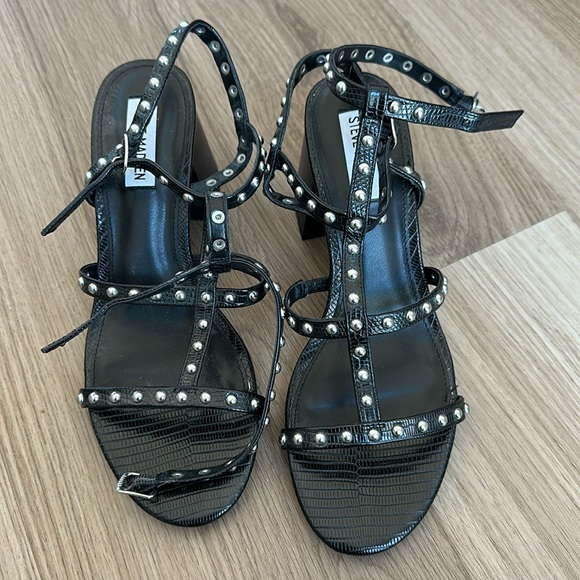 NWT Steve Madden Studded Block Heel - Picture 1 of 5